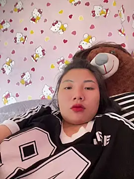 Snapshot of D2sweet chatting on 11-30-25, 08:37 D2sweet online show from 11-30-25, 08:37