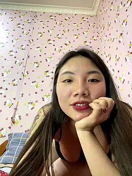 Snapshot of D2sweet chatting on 12-18-25, 03:49 D2sweet online show from 12-18-25, 03:49