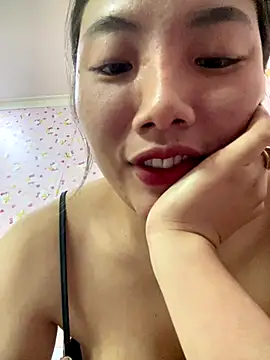 Snapshot of D2sweet chatting on 11-13-25, 04:22 D2sweet online show from 11-13-25, 04:22