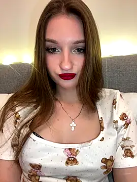 AdelinaEmber online show from 10-06-25, 11:44