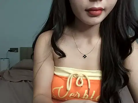 Lucie-Sexy2k online show from 06-11-26, 05:04