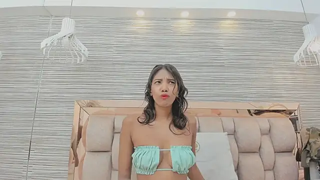 ikia lopez  online show from 06-19-26, 12:00