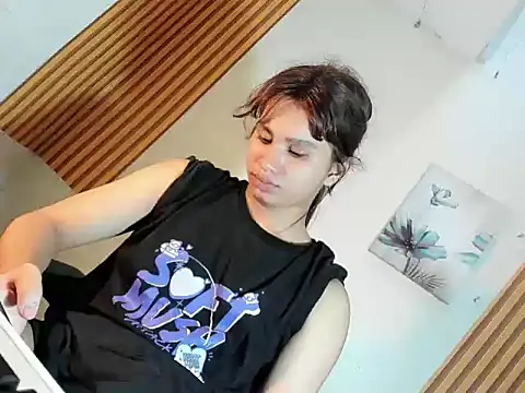 Ts morena online show from 10-29-25, 04:17