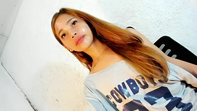 Snapshot of Ts_morena chatting on 06-14-26, 01:02 Ts morena online show from 06-14-26, 01:02
