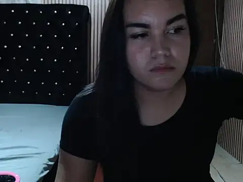 Enchantress Magdalena online show from 10-30-25, 03:31