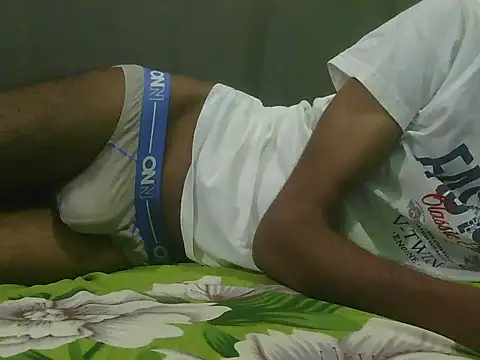 Snapshot of rockyy23boy chatting on 06-05-26, 12:48 rockyy23boy online show from 06-05-26, 12:48