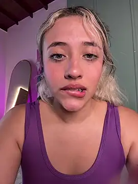 Snapshot of Alexa__Blue chatting on 10-24-25, 02:54 Alexa Blue online show from 10-24-25, 02:54