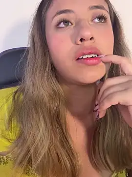 Snapshot of Alexa__Blue chatting on 09-20-25, 03:55 Alexa Blue online show from 09-20-25, 03:55