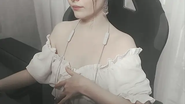 cute elfy  online show from 02-07-26, 02:25