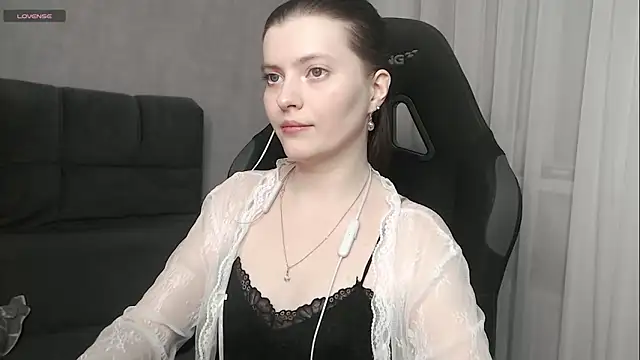 cute elfy  online show from 11-15-25, 02:21