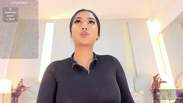 SalomeeBell online show from 09-20-25, 09:09