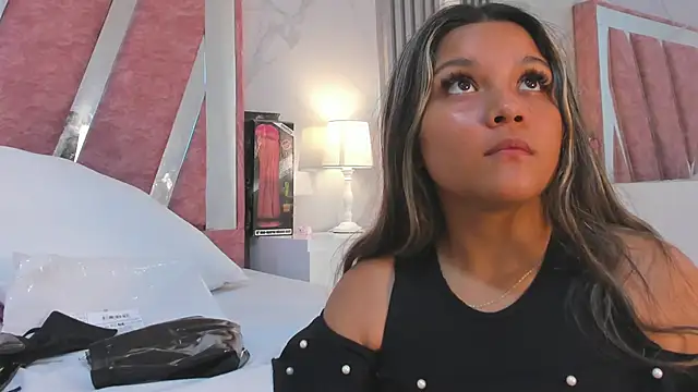 Wonderkloe  online show from 02-28-26, 01:27