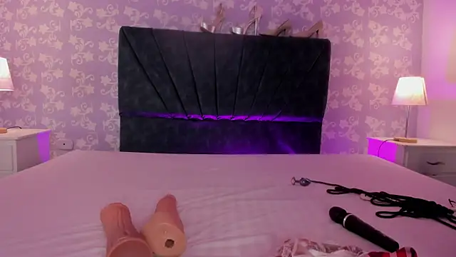 Wonderkloe  online show from 04-12-26, 02:37