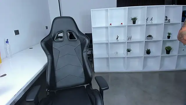 megan bigboobs  online show from 11-16-25, 11:15