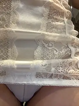 Nikii   online show from 09-12-25, 12:33