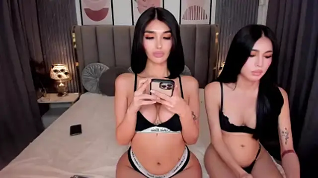 ScarletGreysonn online show from 11-13-25, 05:22