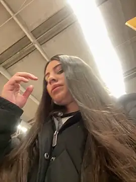 Isabella21  online show from 02-16-26, 11:57