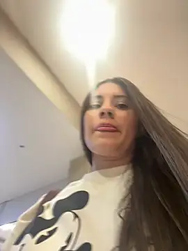 Isabella21  online show from 11-10-25, 11:32