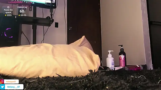 Melany  08 online show from 11-15-25, 01:15