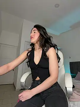 julieta jhonss online show from 06-12-26, 02:42