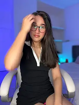 Snapshot of julieta_jhonss chatting on 09-22-25, 01:33 julieta jhonss online show from 09-22-25, 01:33