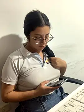 Velma star online show from 09-18-25, 11:35