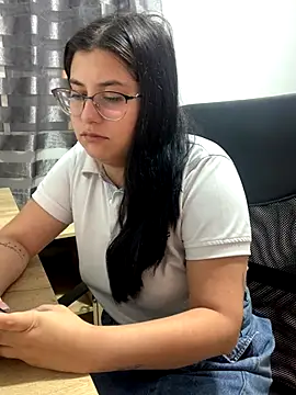 Velma star online show from 09-26-25, 11:28