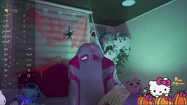 chloe moons  online show from 10-31-25, 01:41