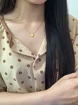 Snapshot of JennyQueen18 chatting on 04-13-26, 07:01 JennyQueen18 online show from 04-13-26, 07:01