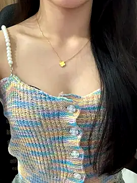 Snapshot of JennyQueen18 chatting on 12-18-25, 08:30 JennyQueen18 online show from 12-18-25, 08:30