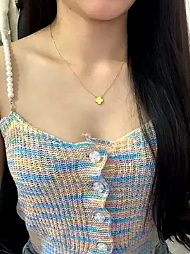 Snapshot of JennyQueen18 chatting on 12-23-25, 06:56 JennyQueen18 online show from 12-23-25, 06:56