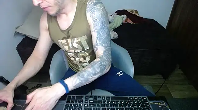 bossking017 online show from 02-28-25, 01:05