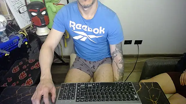 bossking017 online show from 09-29-25, 03:24