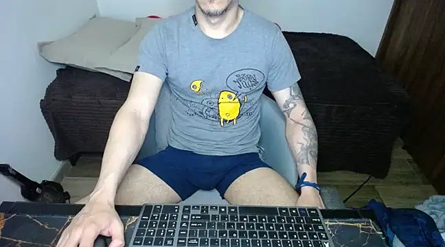 bossking017 online show from 02-26-25, 02:41