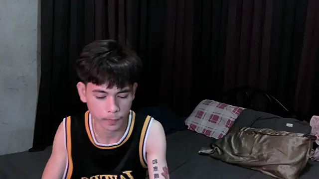 Snapshot of hotfreshdior chatting on 04-18-26, 05:37 hotfreshdior online show from 04-18-26, 05:37