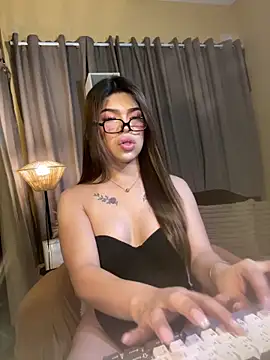 Snapshot of Nyxie_luxx chatting on 05-02-26, 11:59 Nyxie luxx online show from 05-02-26, 11:59