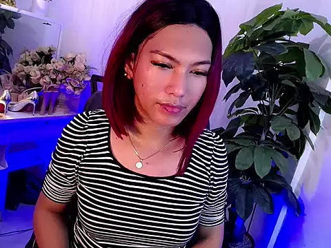 Snapshot of Queensabbyvee chatting on 09-29-25, 01:56 Queensabbyvee online show from 09-29-25, 01:56