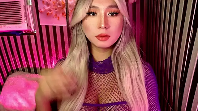 UrhotlucyTS online show from 03-22-26, 07:32