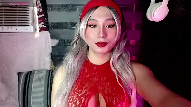 UrhotlucyTS online show from 10-04-25, 05:53