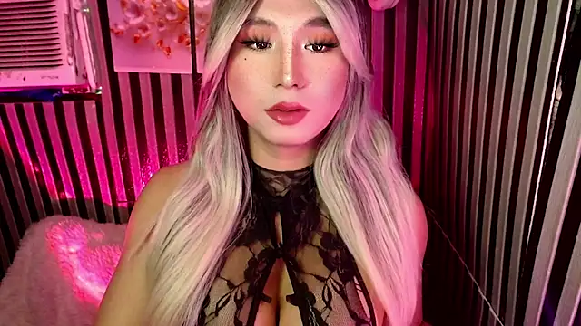 UrhotlucyTS online show from 03-10-26, 07:01