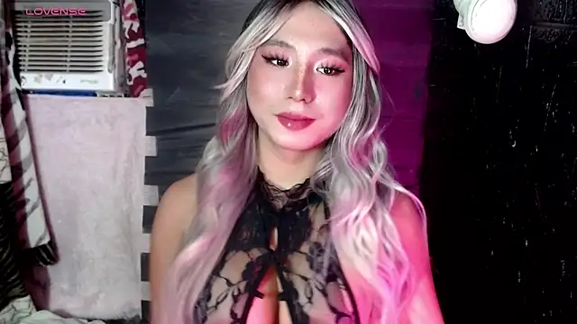 UrhotlucyTS online show from 10-07-25, 09:32