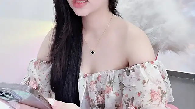 CindyQueen22 online show from 12-22-25, 06:35