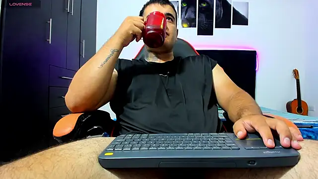 Snapshot of thiago__cp01 chatting on 06-20-26, 03:55 thiago cp01 online show from 06-20-26, 03:55
