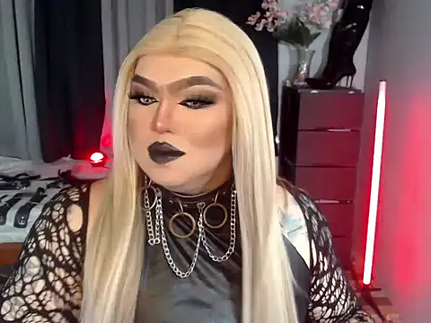 Snapshot of michellevixen922 chatting on 09-22-25, 04:35 michellevixen922 online show from 09-22-25, 04:35