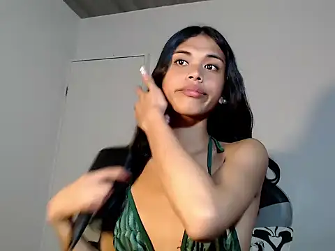 urcurlydiva online show from 11-18-25, 04:32