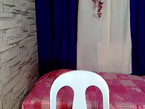 Snapshot of Simi_Ipit chatting on 05-22-26, 05:05 Simi Ipit online show from 05-22-26, 05:05