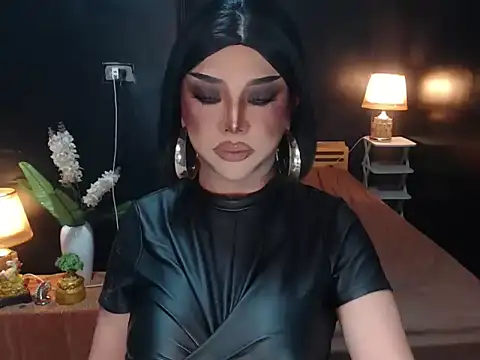 xAuroraRobinsx online show from 04-15-26, 09:48