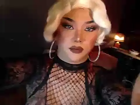 xAuroraRobinsx online show from 09-19-25, 09:57