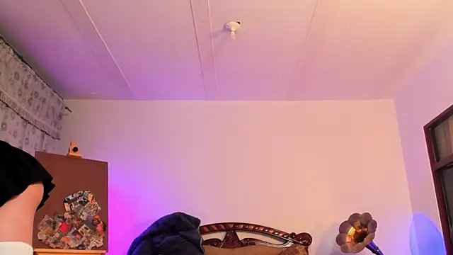 nonbinaryangel online show from 04-22-26, 12:06