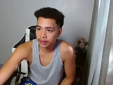 Snapshot of curlyasian_njxx chatting on 05-11-26, 11:35 curlyasian njxx online show from 05-11-26, 11:35